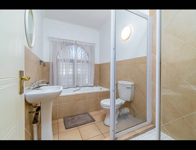 2 BEDROOM APARTMENT FOR SALE IN NOORDHANG